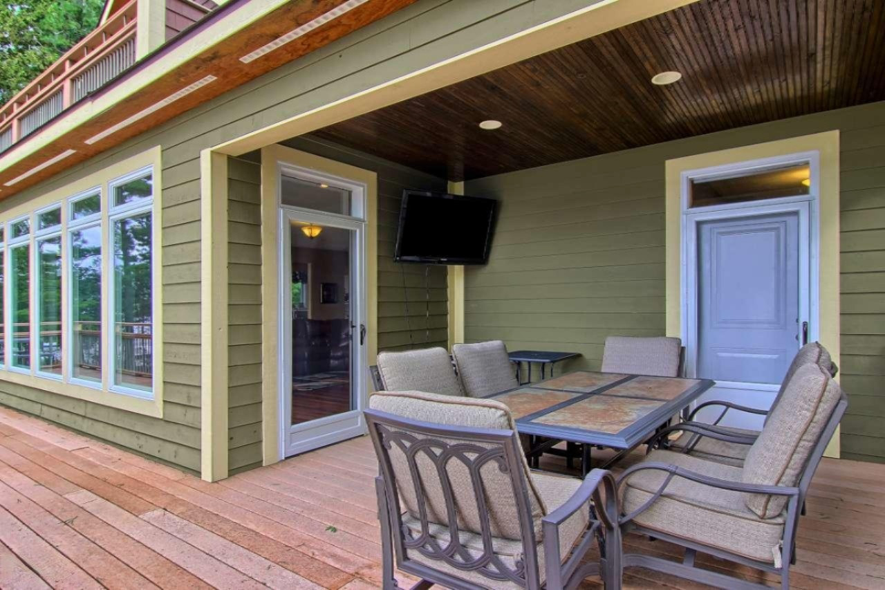 9403 North Long Lake Road Traverse City, MI 49685 - Photo 6 of 62 IMG_0387-HDR(6)-1280