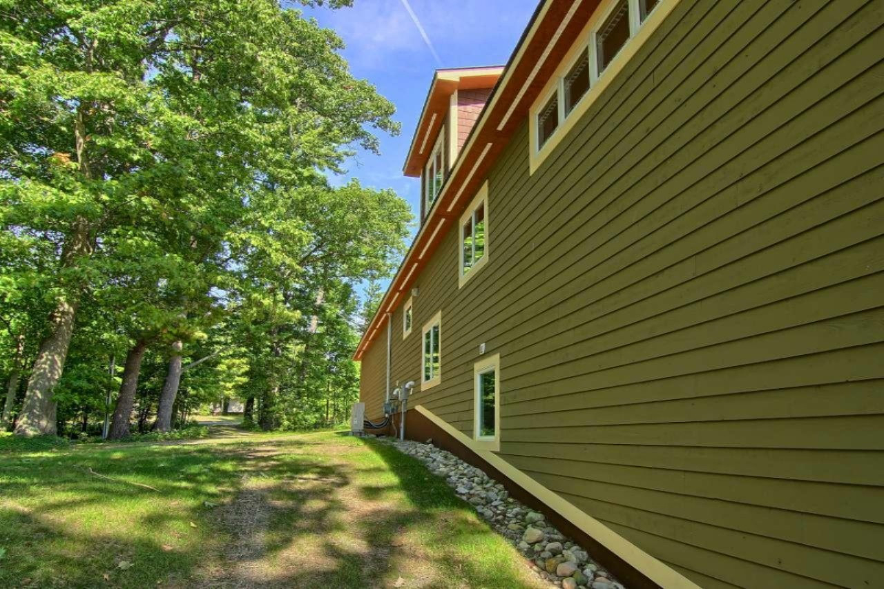 9403 North Long Lake Road Traverse City, MI 49685 - Photo 61 of 62 IMG_1186-HDR(6)-1280