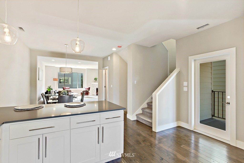 324 South 47th Street Renton, WA 98055 - Photo 4 of 21 Gallery Image 4