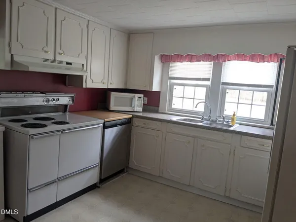 $1,400 | 2387 Keen Road, Four Oaks, NC 27524