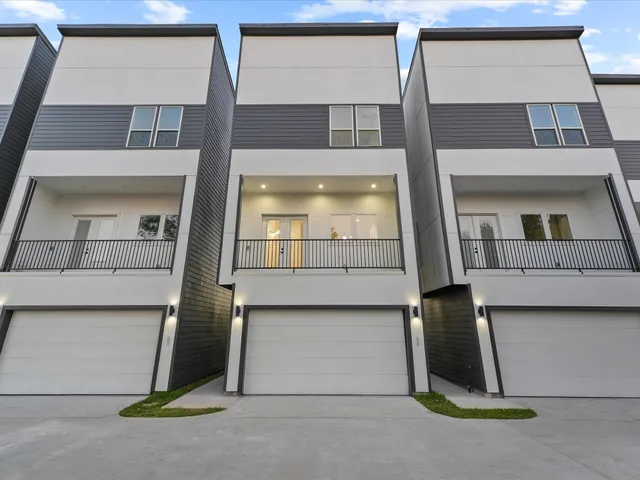 $339,990 | 6631 Katarani Drive, Houston, TX 77091