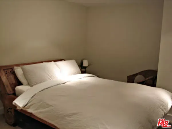 $5,350 | 4125 1/2 Huron Avenue, Culver City, CA 90232