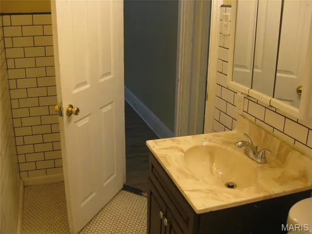 $179,900 | 6304 Cabanne Avenue, University City, MO 63130