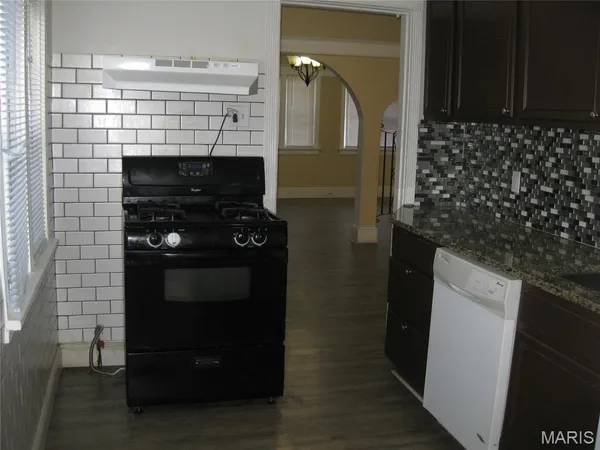 $174,900 | 6304 Cabanne Avenue, University City, MO 63130