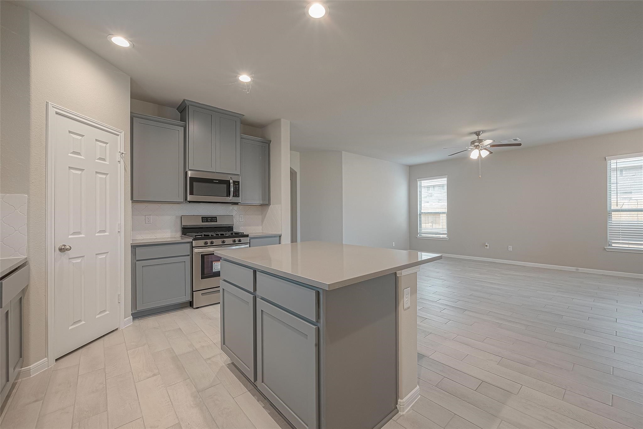 13326 Prado Rdg Lane Iowa Colony, TX 77583 - Photo 11 of 41