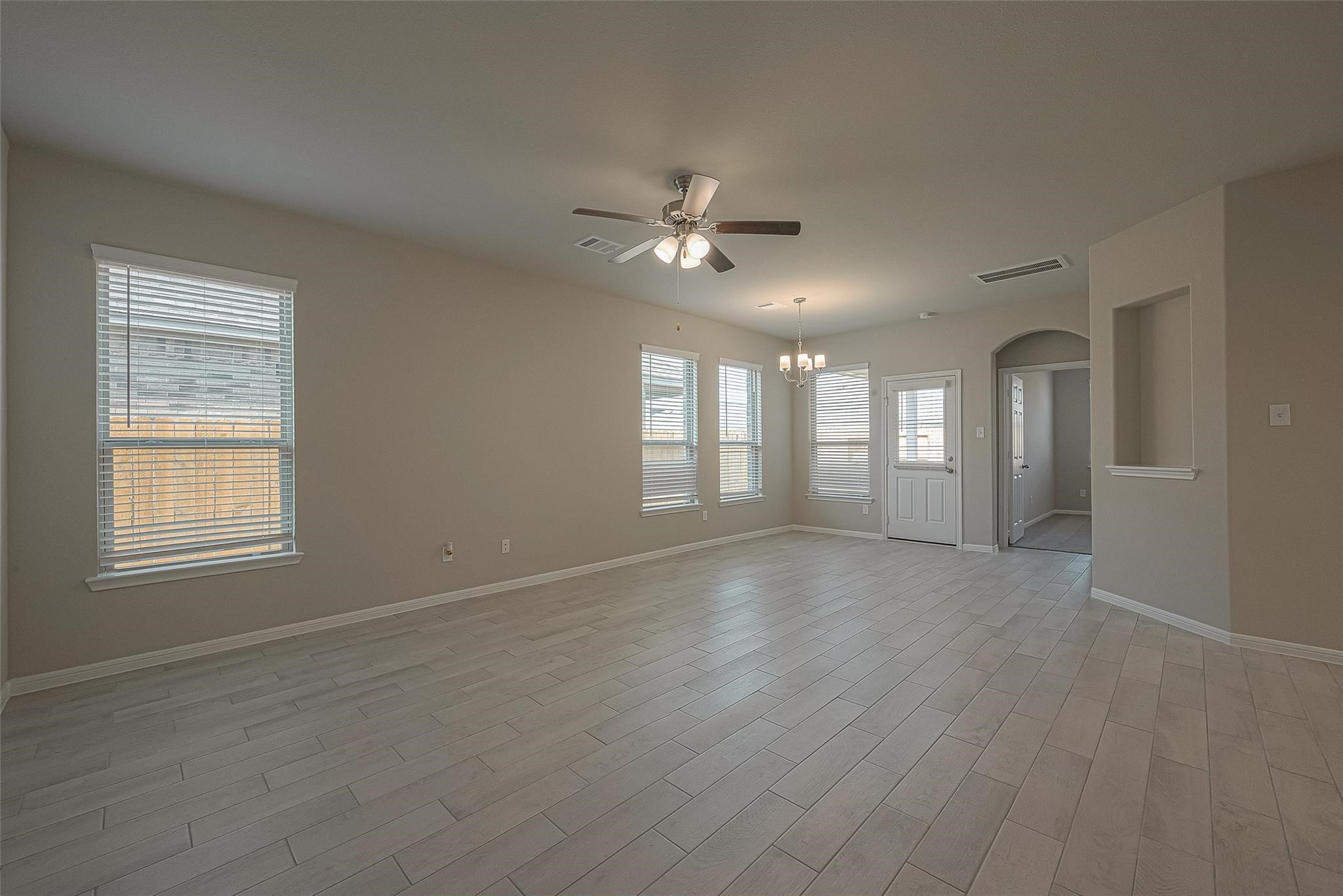 13326 Prado Rdg Lane Iowa Colony, TX 77583 - Photo 4 of 41