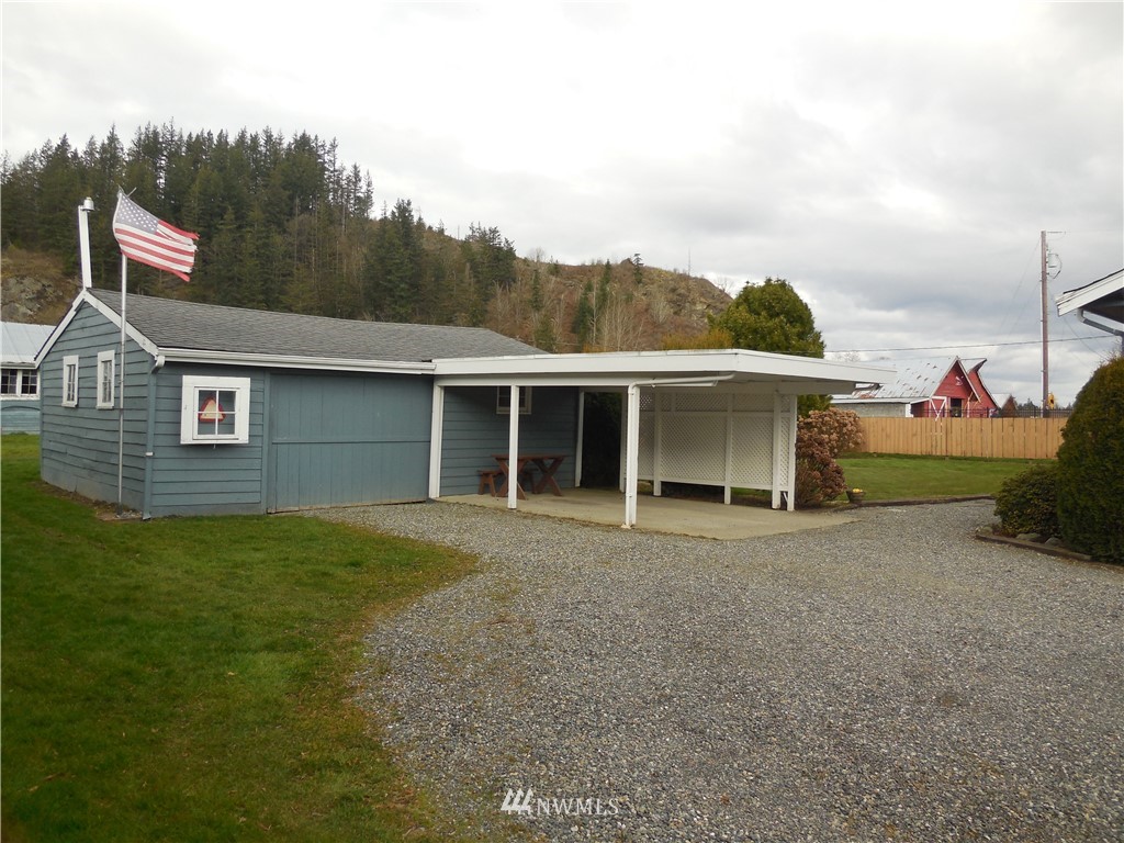 10641 Peter Anderson Road Burlington, WA 98233 - Photo 3 of 21 Gallery Image 3