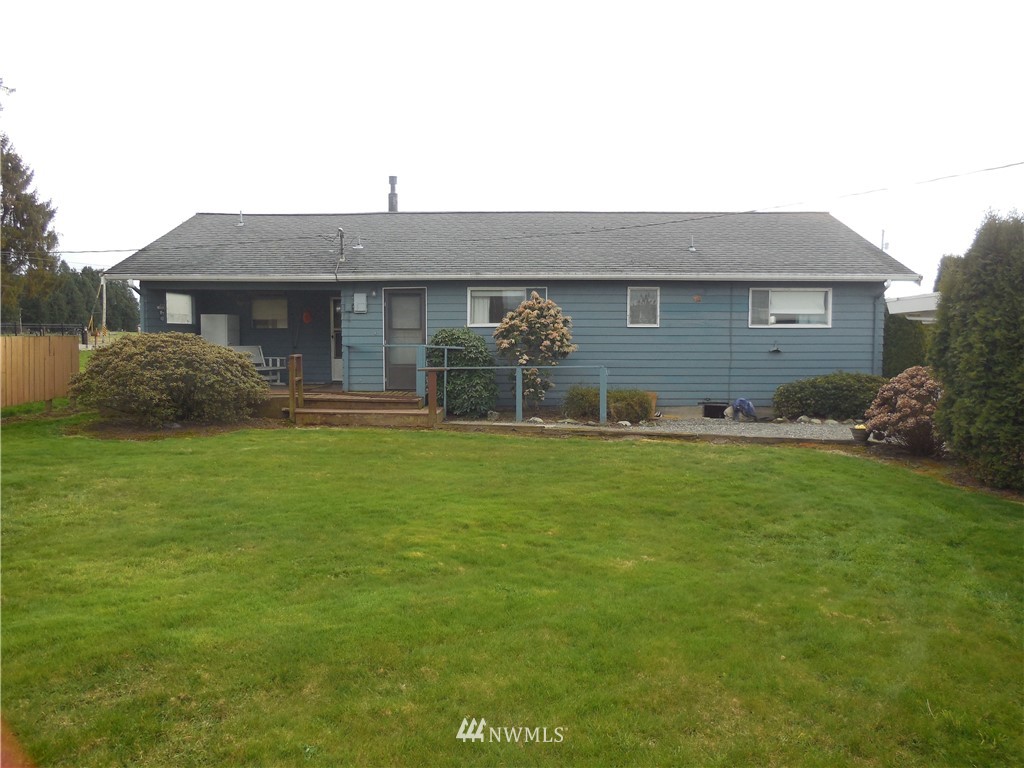 10641 Peter Anderson Road Burlington, WA 98233 - Photo 4 of 21 Gallery Image 4