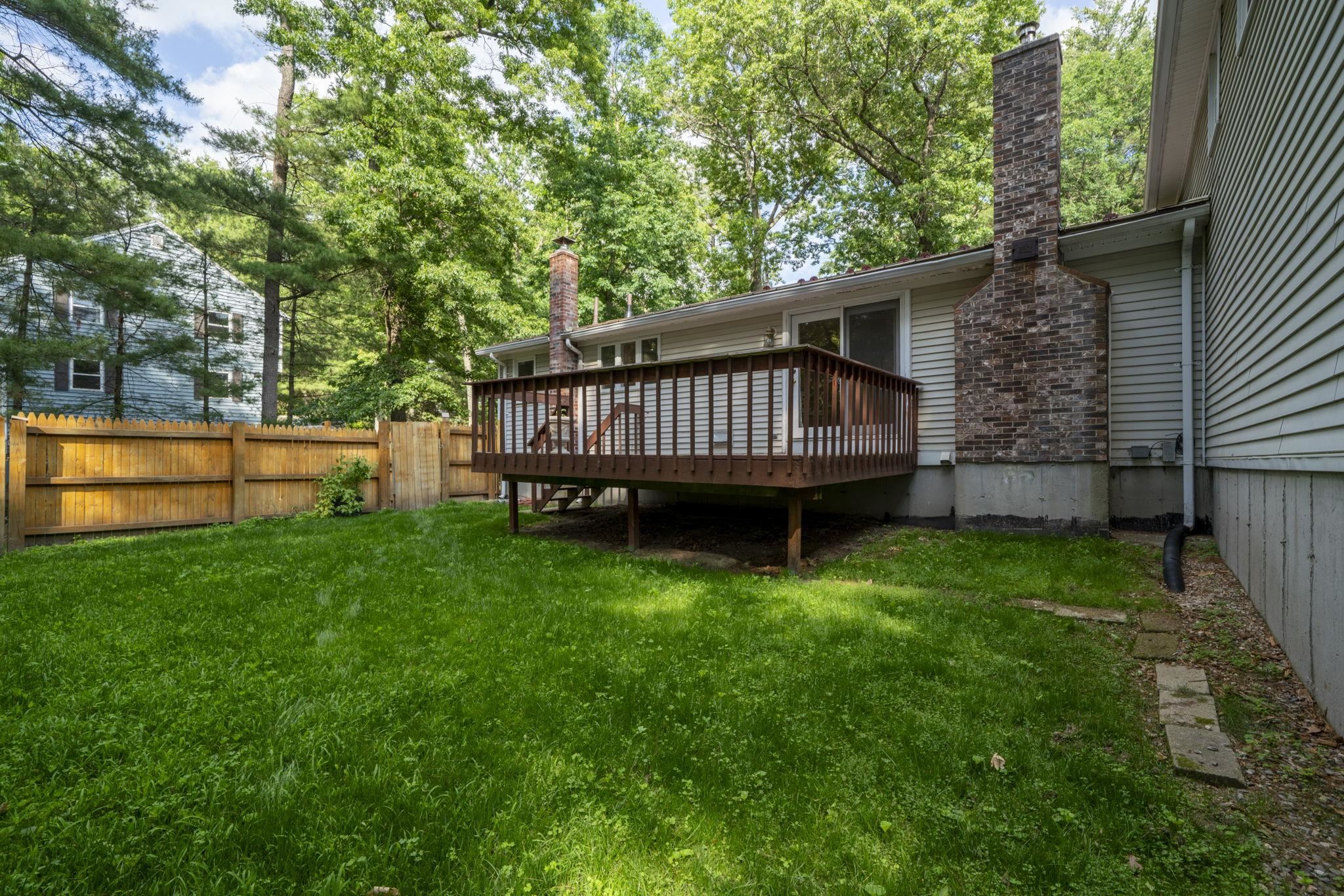 23 Mid. Dunstable Road Nashua, NH 03062 - Photo 42 of 48