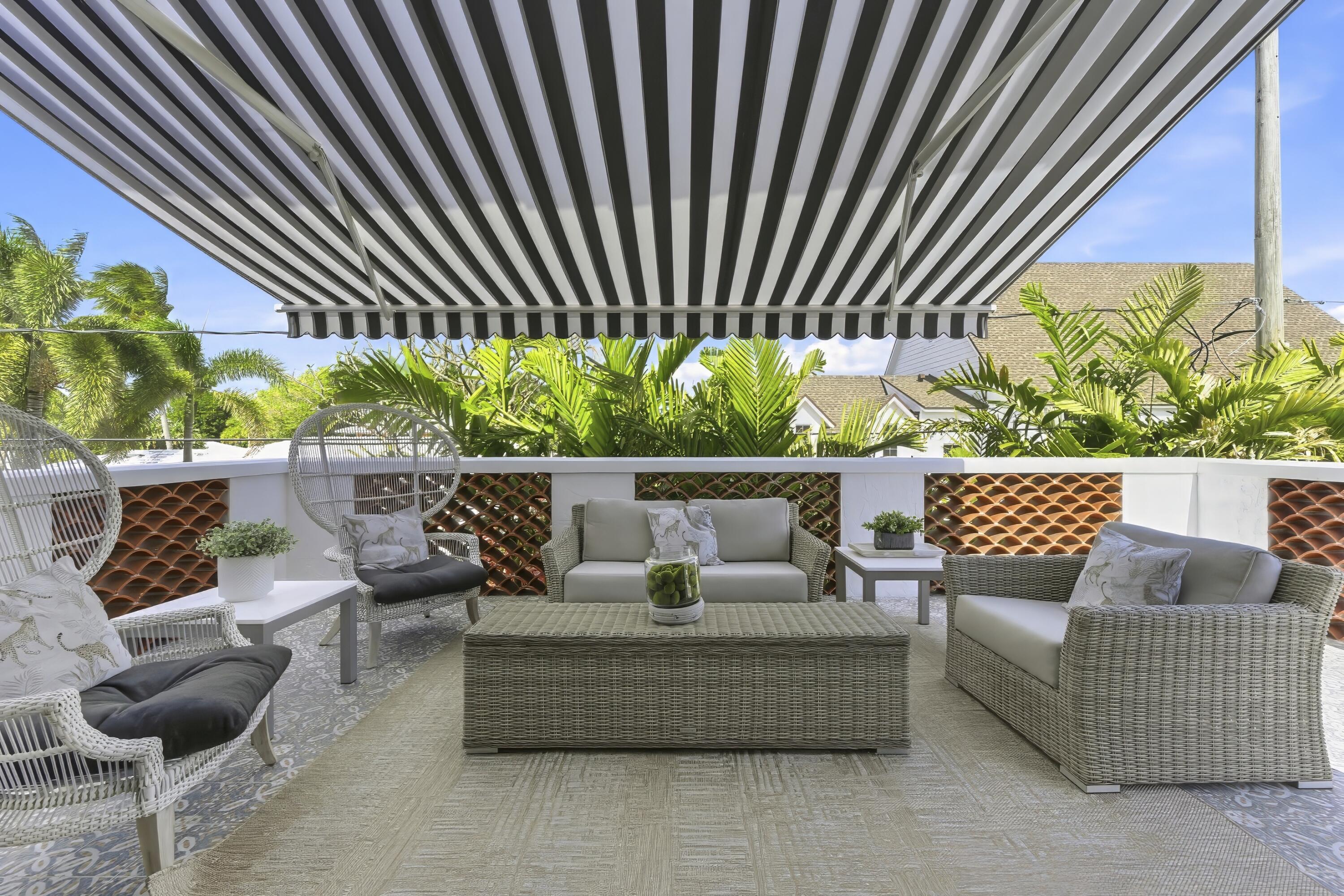 201 Murray Road West Palm Beach, FL 33405 - Photo 21 of 43 PRIMARY SUITE BALCONY