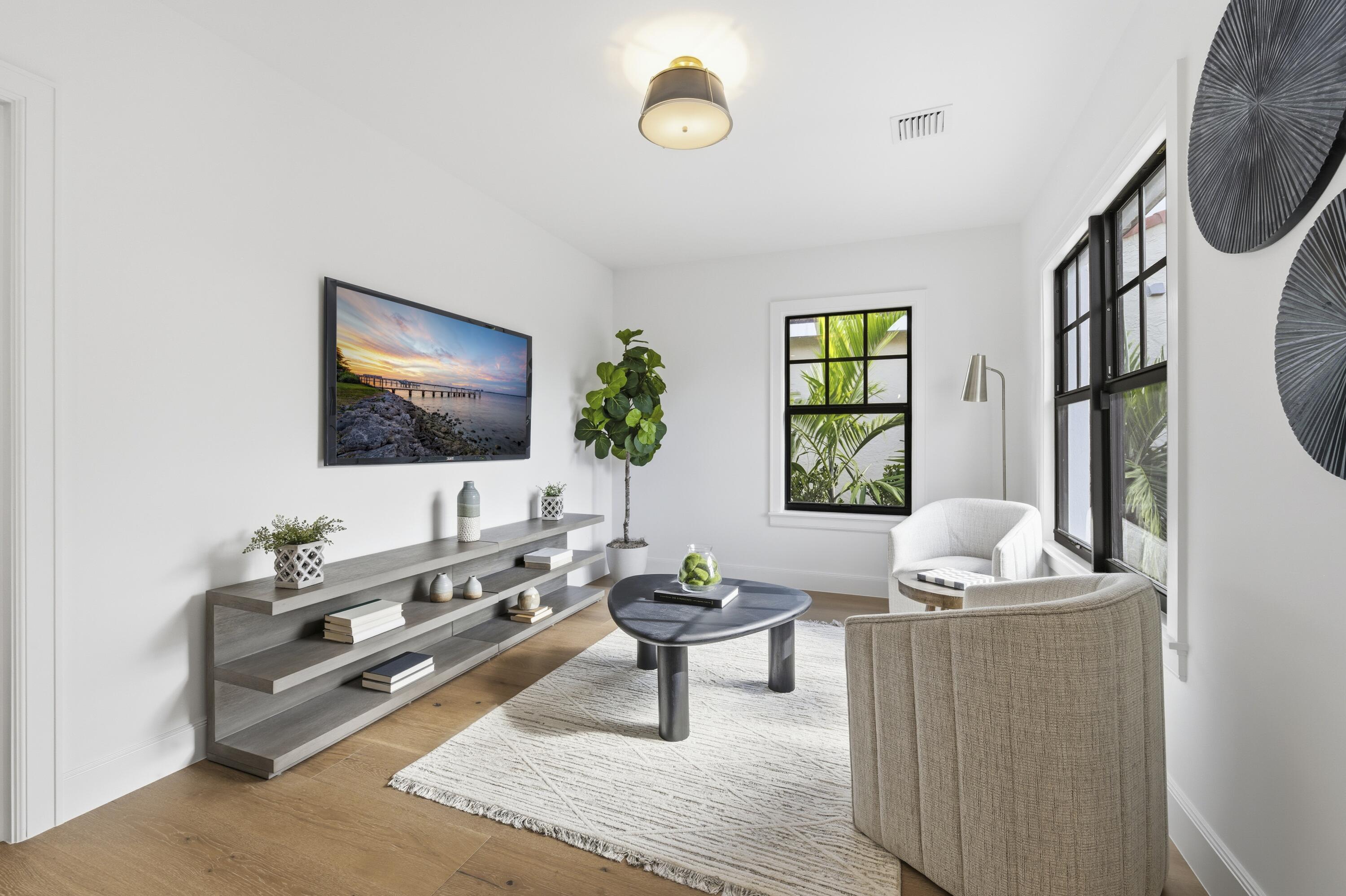 201 Murray Road West Palm Beach, FL 33405 - Photo 28 of 43 LOFT