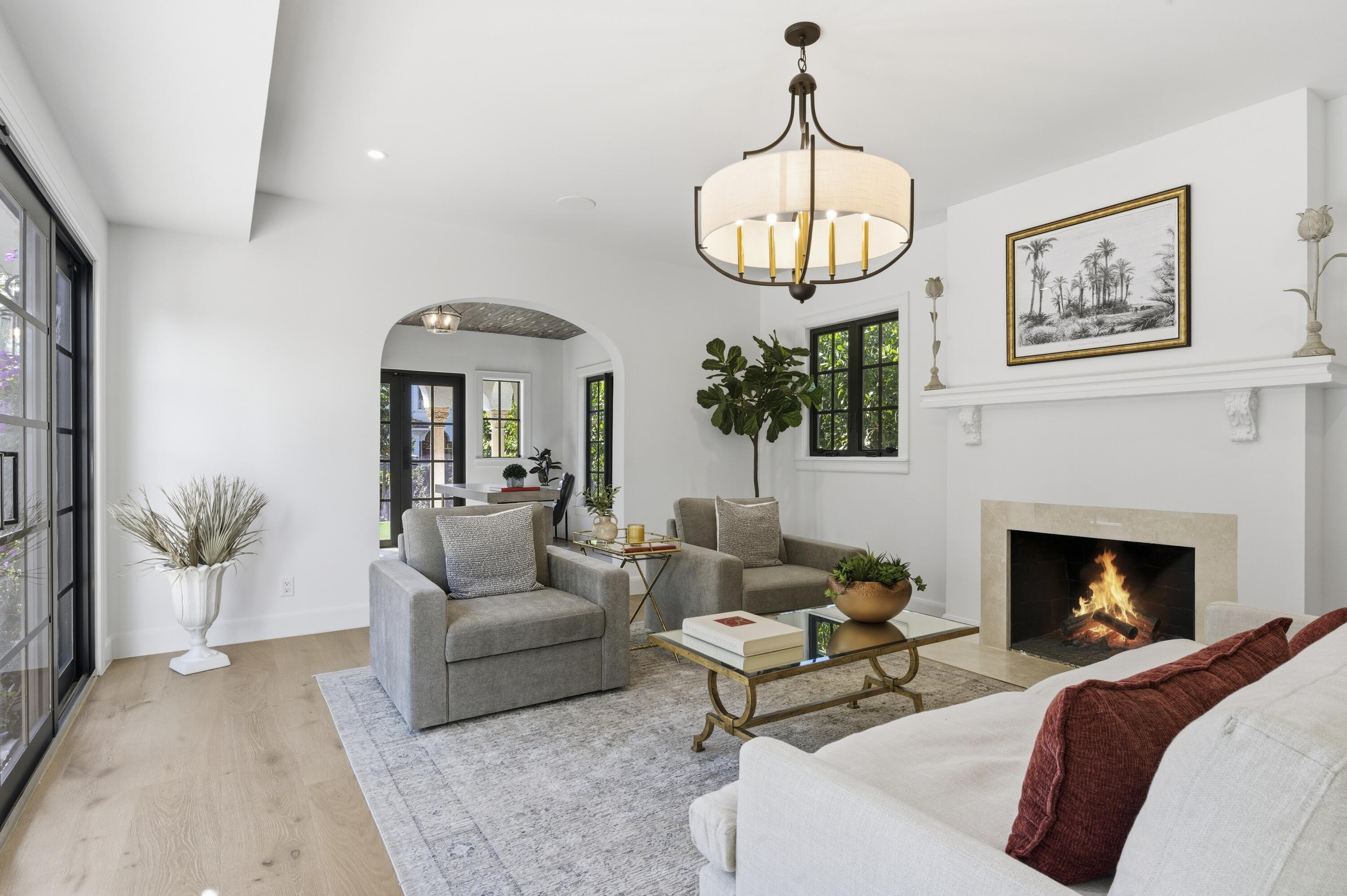 201 Murray Road West Palm Beach, FL 33405 - Photo 5 of 43 FORMAL LIVING ROOM