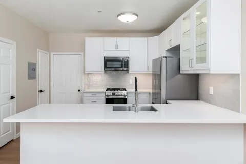 $799,000 | 477 Calle Elegante, Vista, CA 92083