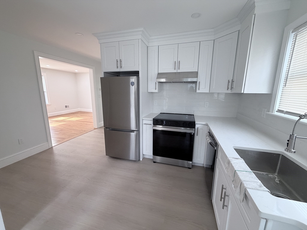 29-31 Bay State Road, Unit 29 Quincy, MA 02171 - Photo 3 of 11