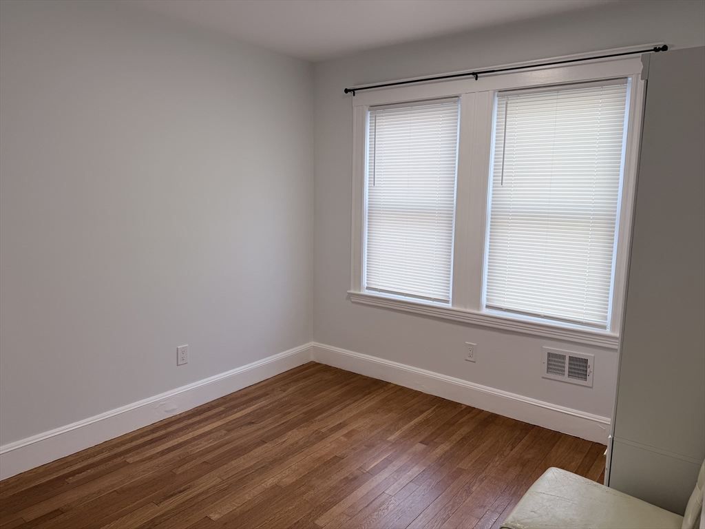 29-31 Bay State Road, Unit 29 Quincy, MA 02171 - Photo 7 of 11