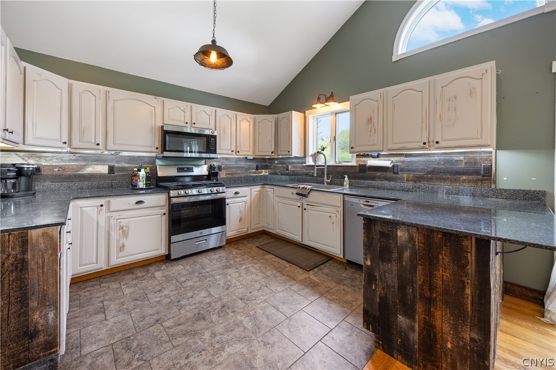 1707 Pompey Center Road Fabius, NY 13063 - Photo 13 of 50