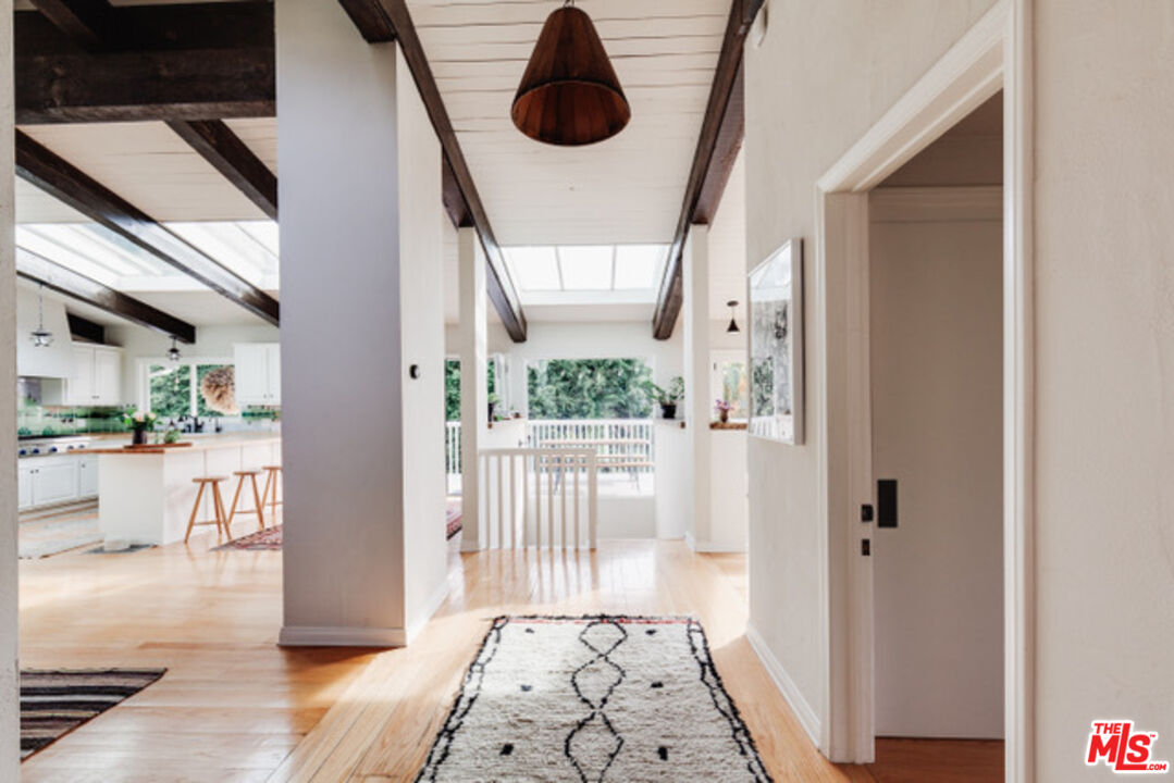 3629 Serra Road Malibu, CA 90265 - Photo 17 of 18 a view of living room
