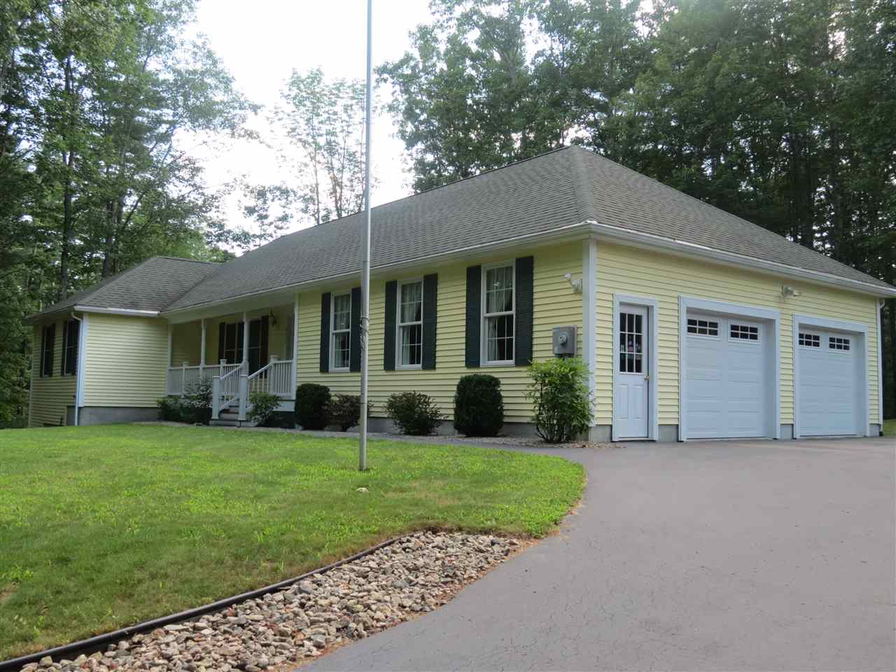 231 Lowell Street Rochester, NH 03867 - Photo 1 of 22