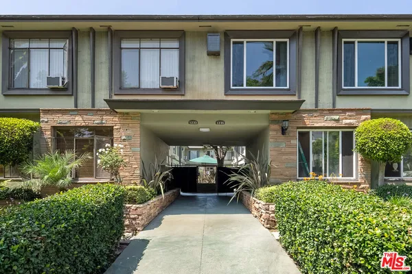 $1,895 | 1235 North Harper Avenue, Unit 19, West Hollywood, CA 90046