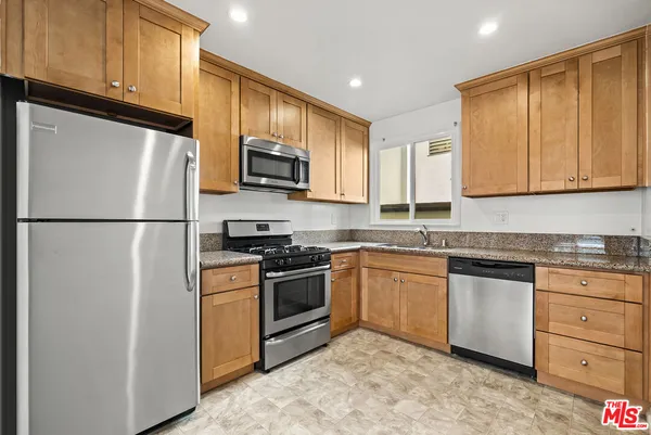 $1,895 | 1235 North Harper Avenue, Unit 19, West Hollywood, CA 90046