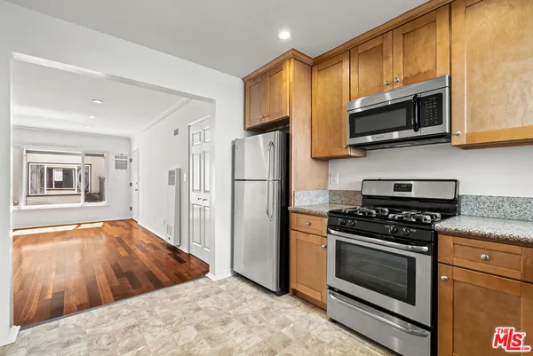 $1,895 | 1235 North Harper Avenue, Unit 19, West Hollywood, CA 90046