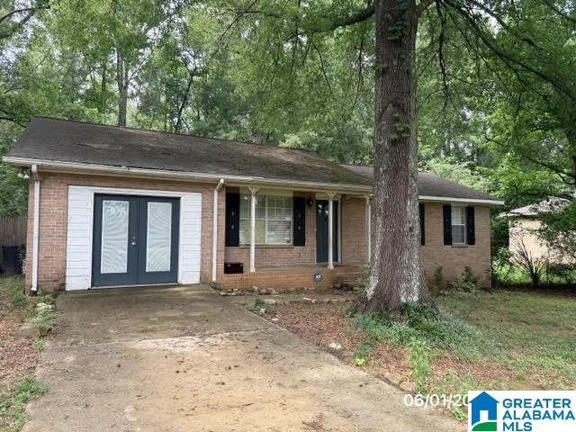 112 Mooney Road Columbiana, AL 35051 - Photo 1 of 9 Gallery Image 1