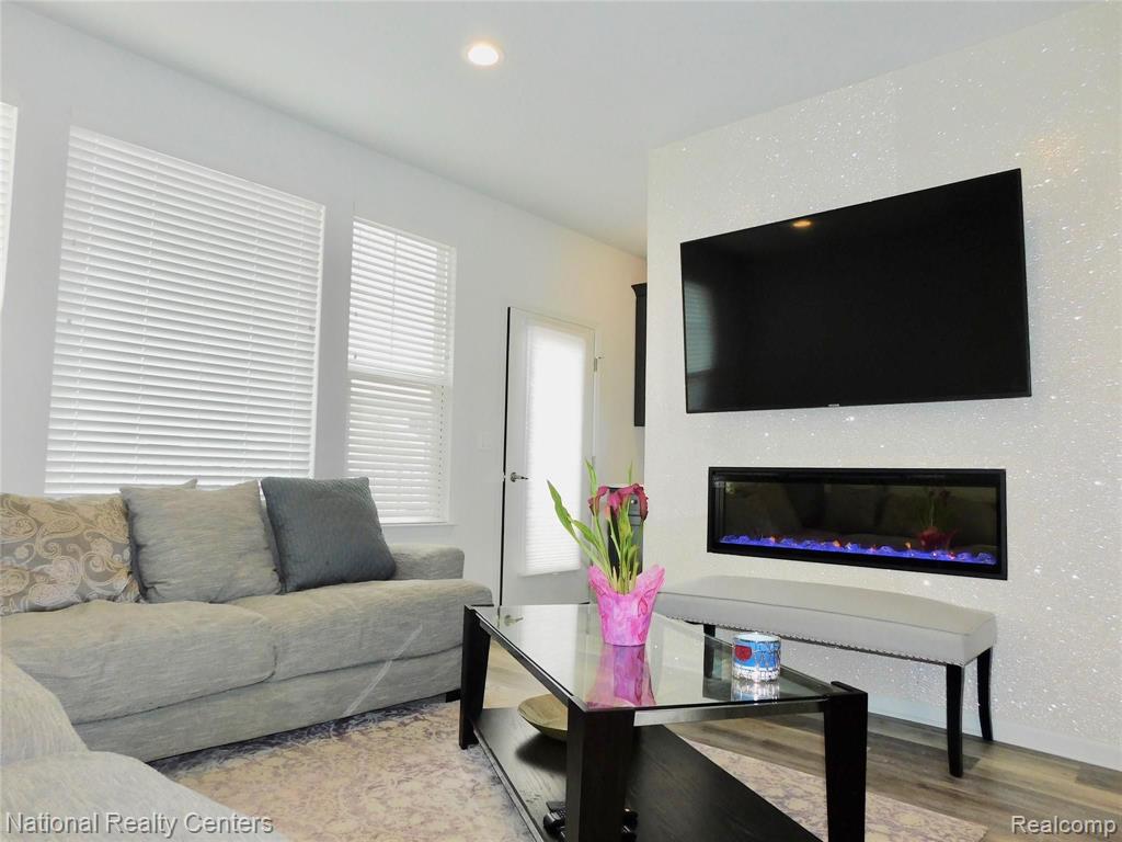 2500 Normandy Road, Unit 6 Royal Oak, MI 48073 - Photo 17 of 42