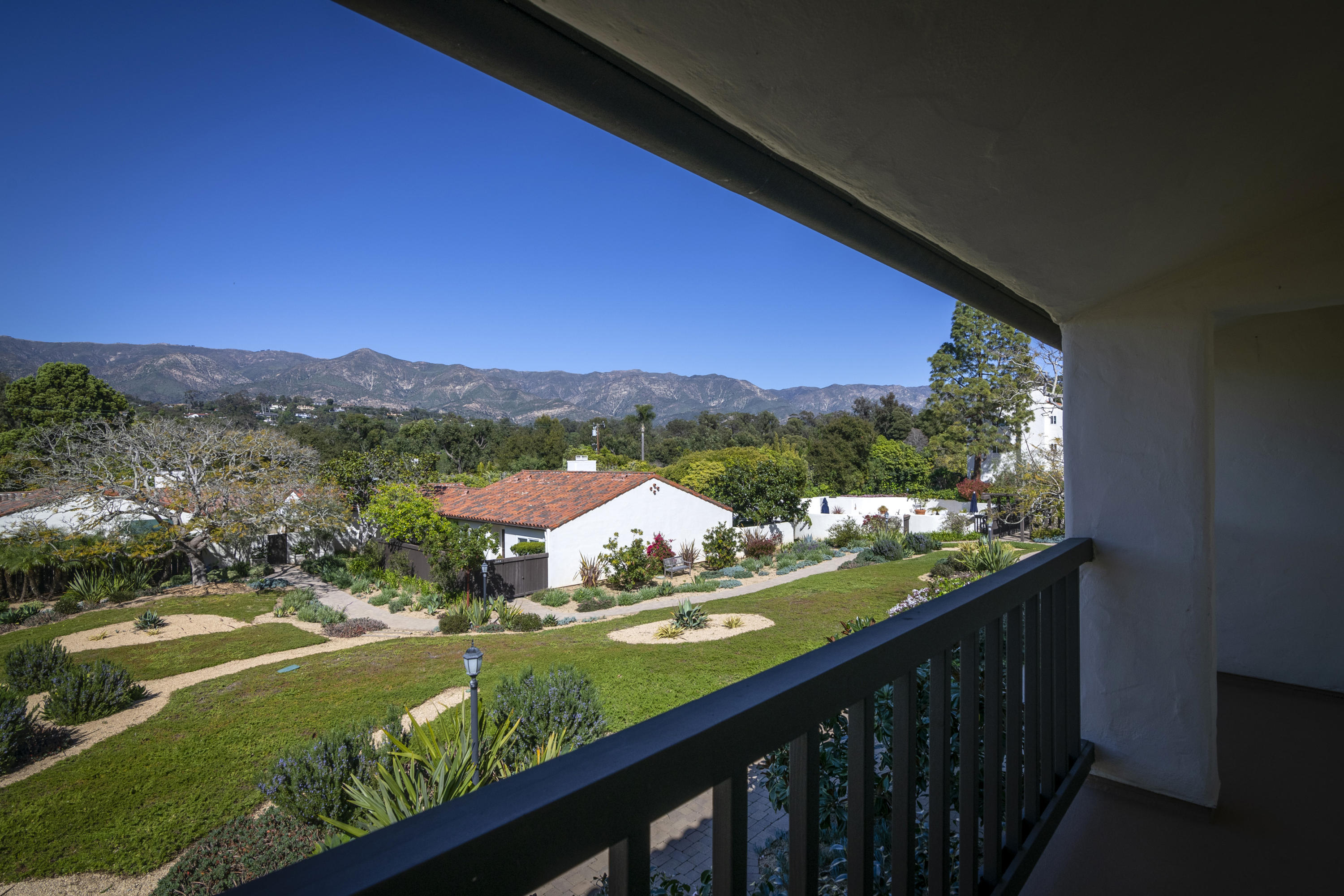 1000 Fairway Road Santa Barbara, CA 93108 - Photo 9 of 28 _TOM9566