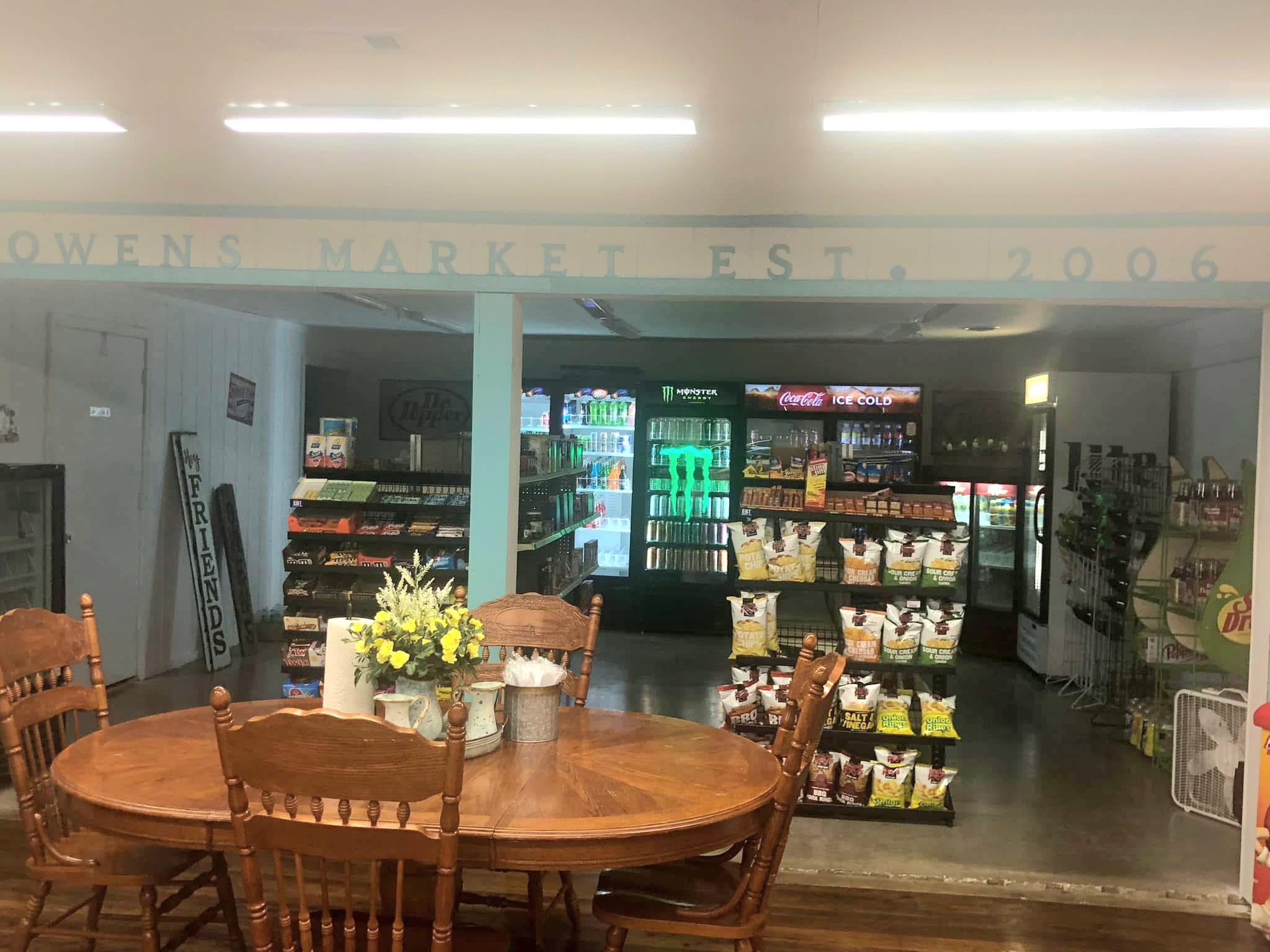 7089 Short Mountain Road McMinnville, TN 37110 - Photo 7 of 36 a view of a dining room with furniture