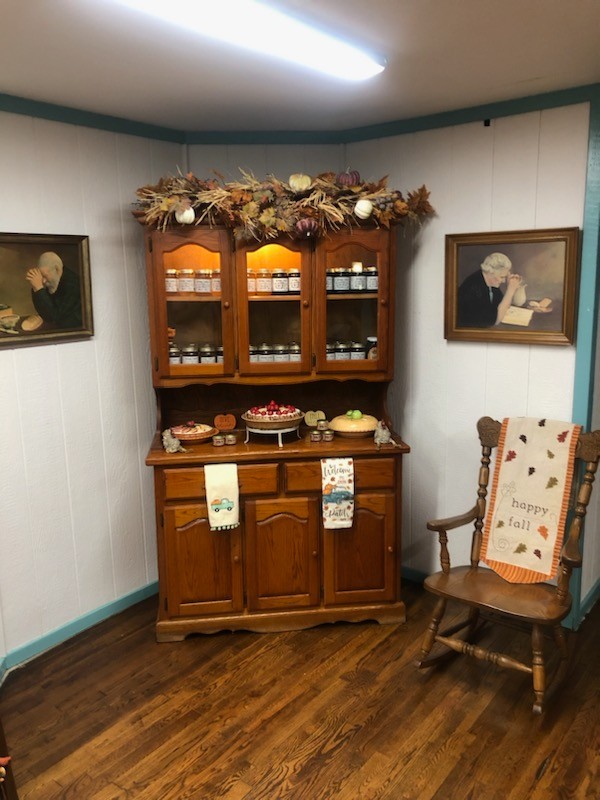 7089 Short Mountain Road McMinnville, TN 37110 - Photo 8 of 36 a view of a room with gym equipment
