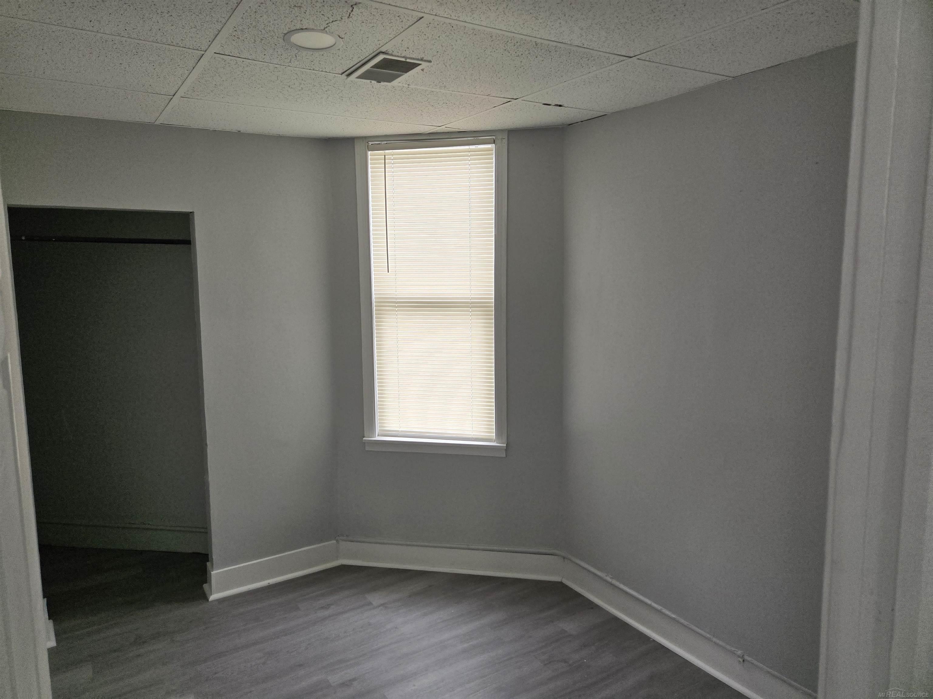 5922 Chicago Road South Warren, MI 48092 - Photo 5 of 6