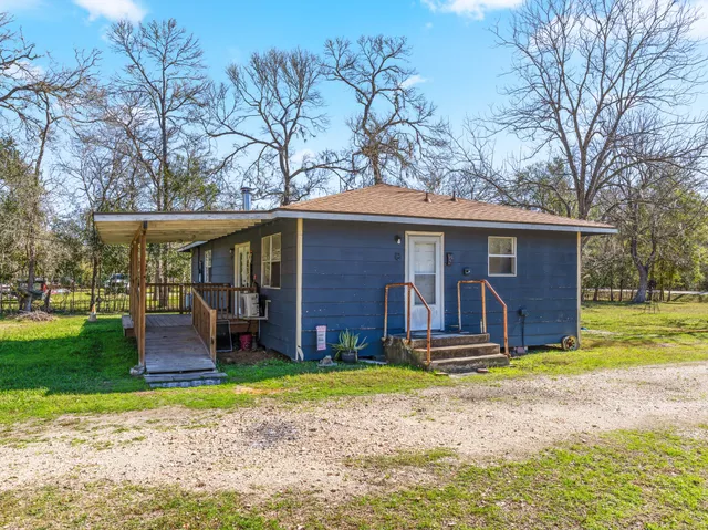 $2,000 | 5519 Kincer Road, Damon, TX 77430