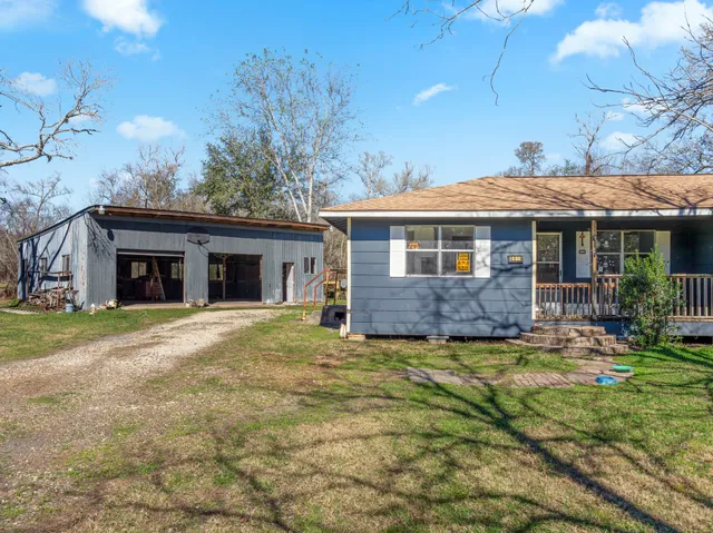 $2,000 | 5519 Kincer Road, Damon, TX 77430