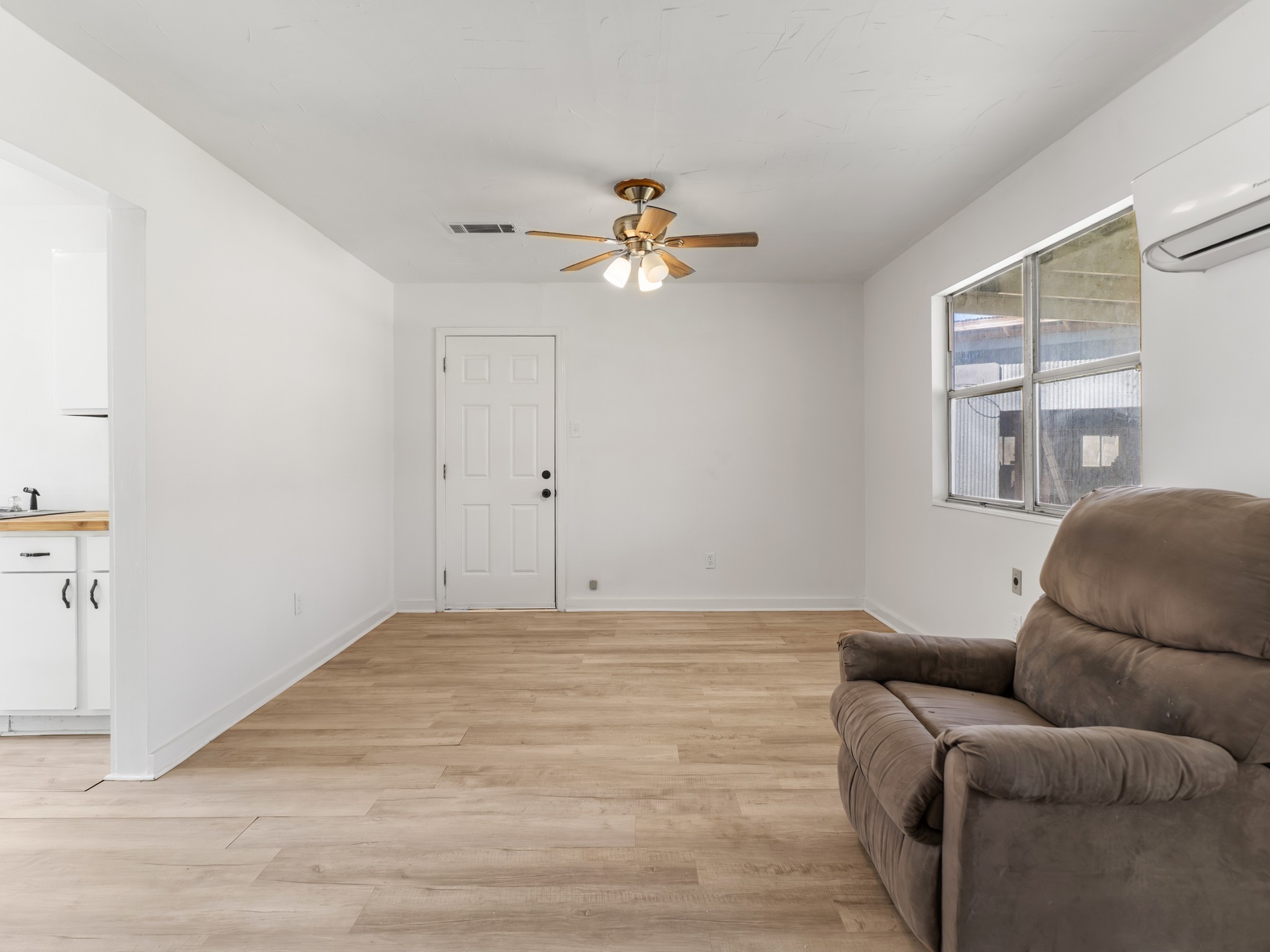 5519 Kincer Road Damon, TX 77430 - Photo 6 of 42