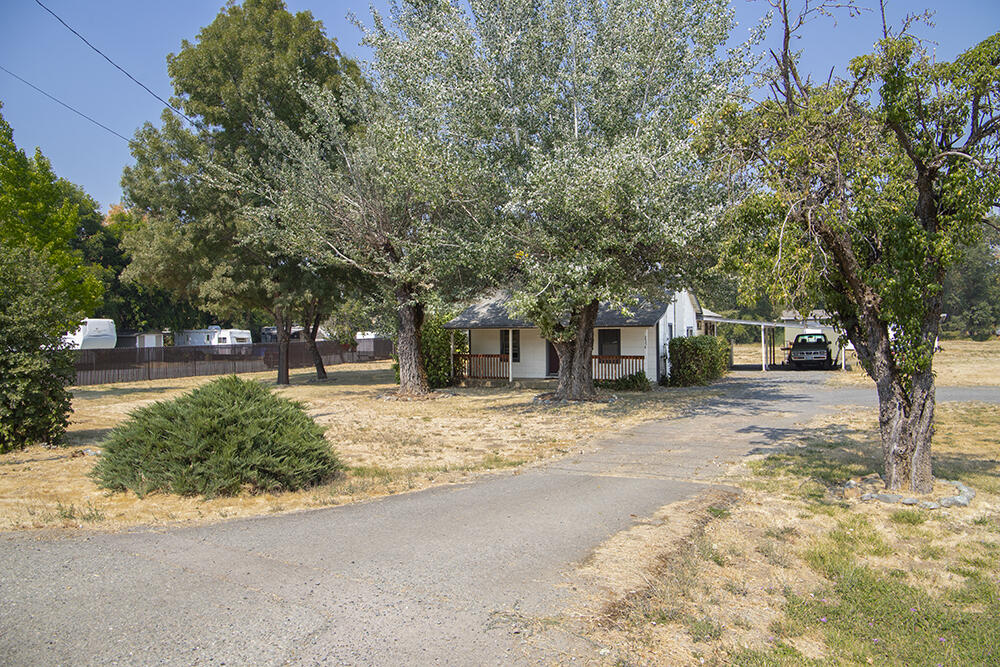 2776 Merlin Road Grants Pass, OR 97526 - Photo 21 of 26 20
