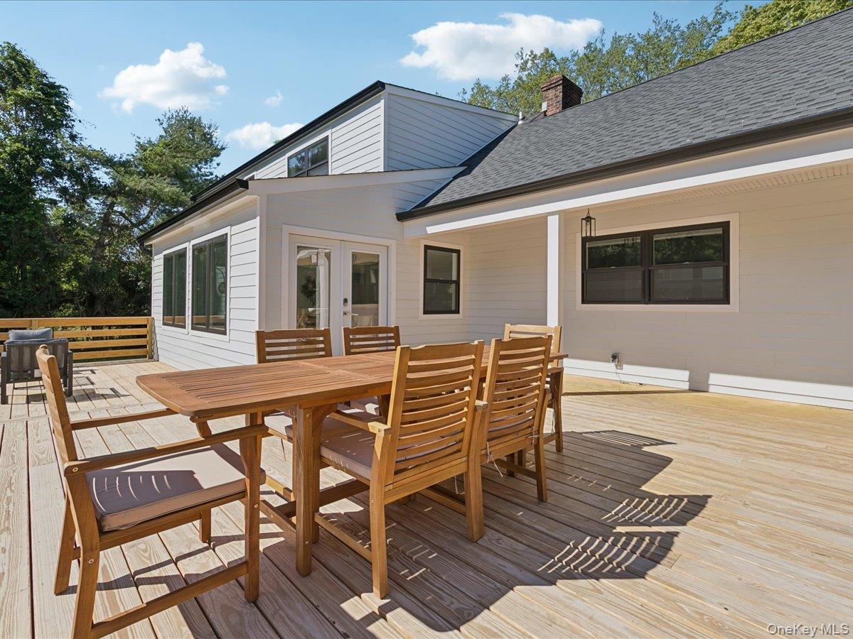 1579 North Sea Road Southampton, NY 11968 - Photo 32 of 41