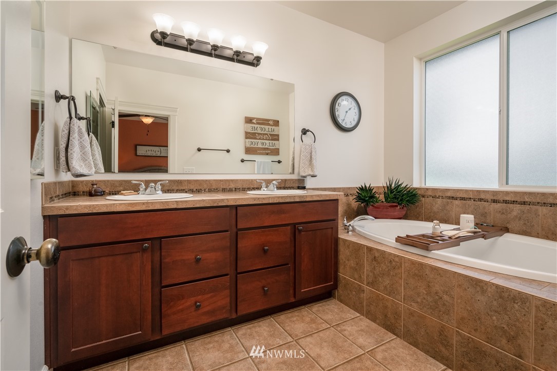 17905 Irwin Street Southwest Rochester, WA 98579 - Photo 22 of 33