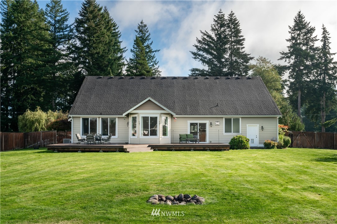 17905 Irwin Street Southwest Rochester, WA 98579 - Photo 5 of 33