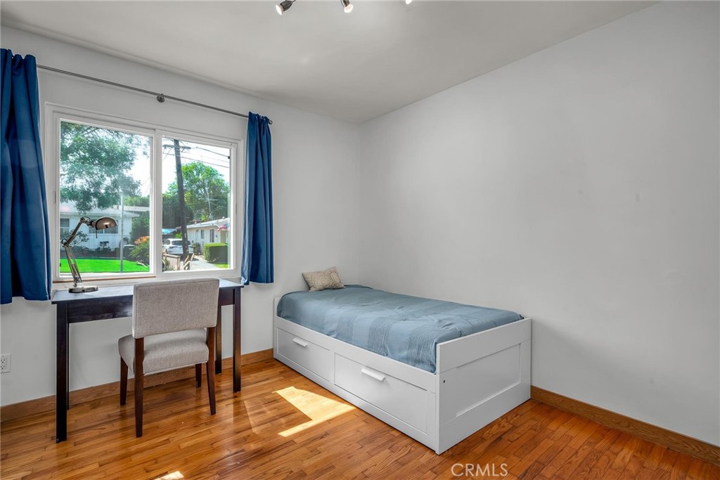 701 Hillcrest Street El Segundo, CA 90245 - Photo 11 of 31 Bedroom 1