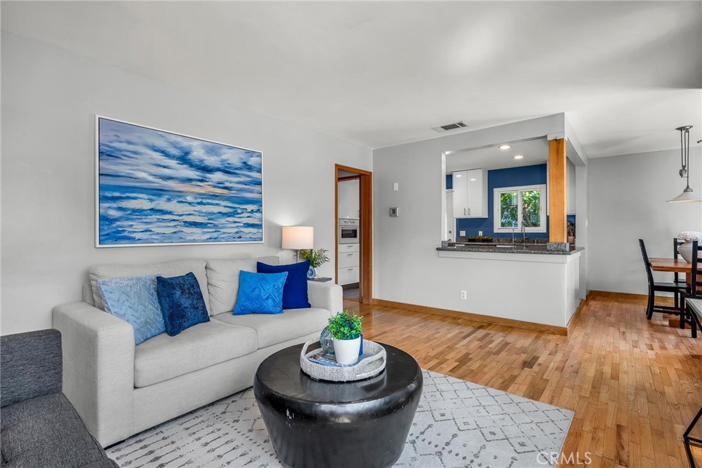 701 Hillcrest Street El Segundo, CA 90245 - Photo 4 of 31