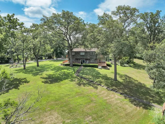 $499,000 | 864 Ash Drive, St. Anne, IL 60964