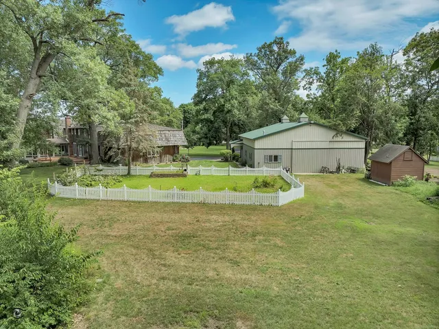 $499,000 | 864 Ash Drive, St. Anne, IL 60964