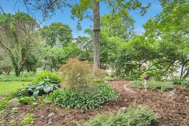 $499,000 | 864 Ash Drive, St. Anne, IL 60964