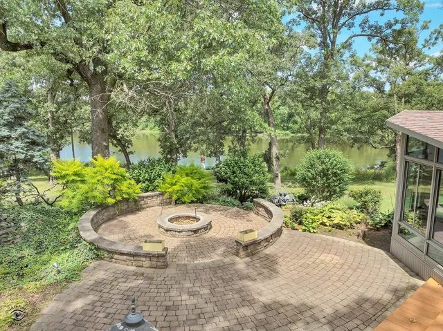 $499,000 | 864 Ash Drive, St. Anne, IL 60964