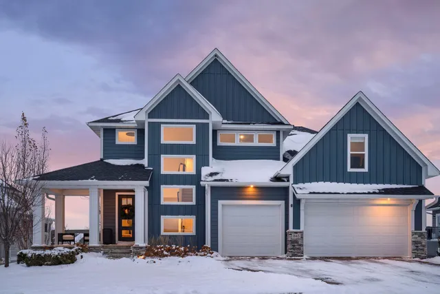 $975,000 | 845 Juniper Circle North, Lake Elmo, MN 55042