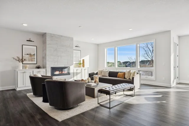 $975,000 | 845 Juniper Circle North, Lake Elmo, MN 55042