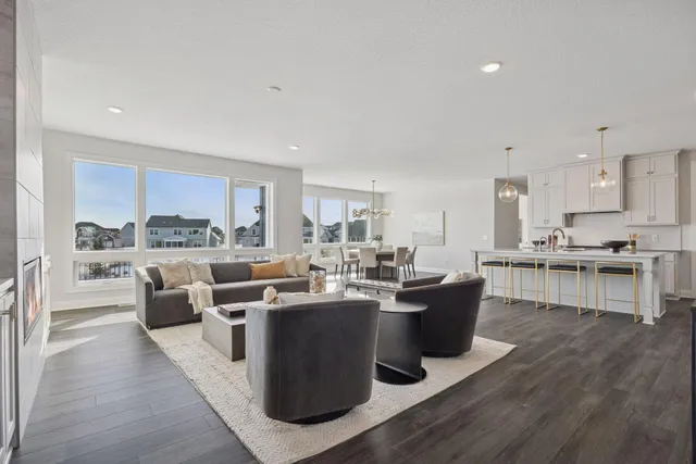 $975,000 | 845 Juniper Circle North, Lake Elmo, MN 55042