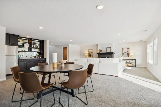 $975,000 | 845 Juniper Circle North, Lake Elmo, MN 55042