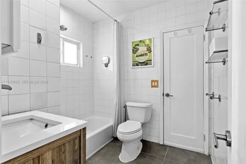 $2,750,000 | 7770 Hawthorne Avenue, Miami Beach, FL 33141
