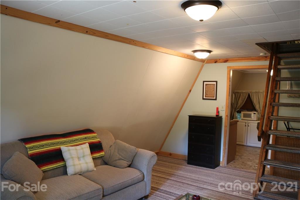 72 Jaffe Road Rosman, NC 28772 - Photo 14 of 28 Gallery Image 14